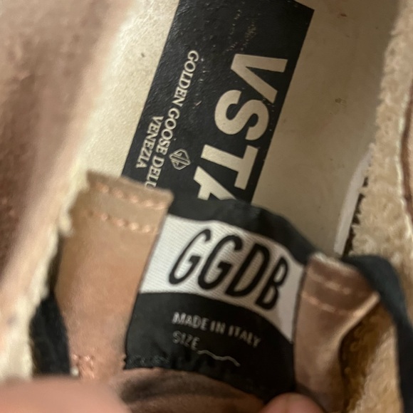 GOLDEN GOOSE V-Star Suede Upper Laminated Star Men Sneaker in Taupe - Picture 10 of 16